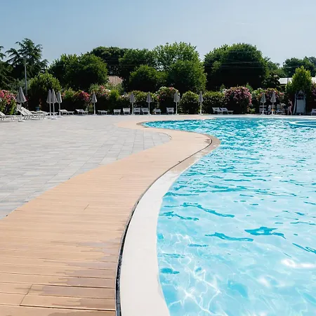 キャンプ場 Glamping Istrie *